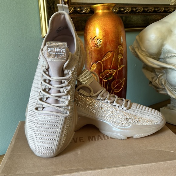 Steve Madden Maxima Sneakers - Picture 2 of 5